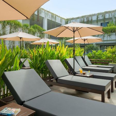 Eightfold Urban Resort Сиемрип Экстерьер фото Pool Deck
