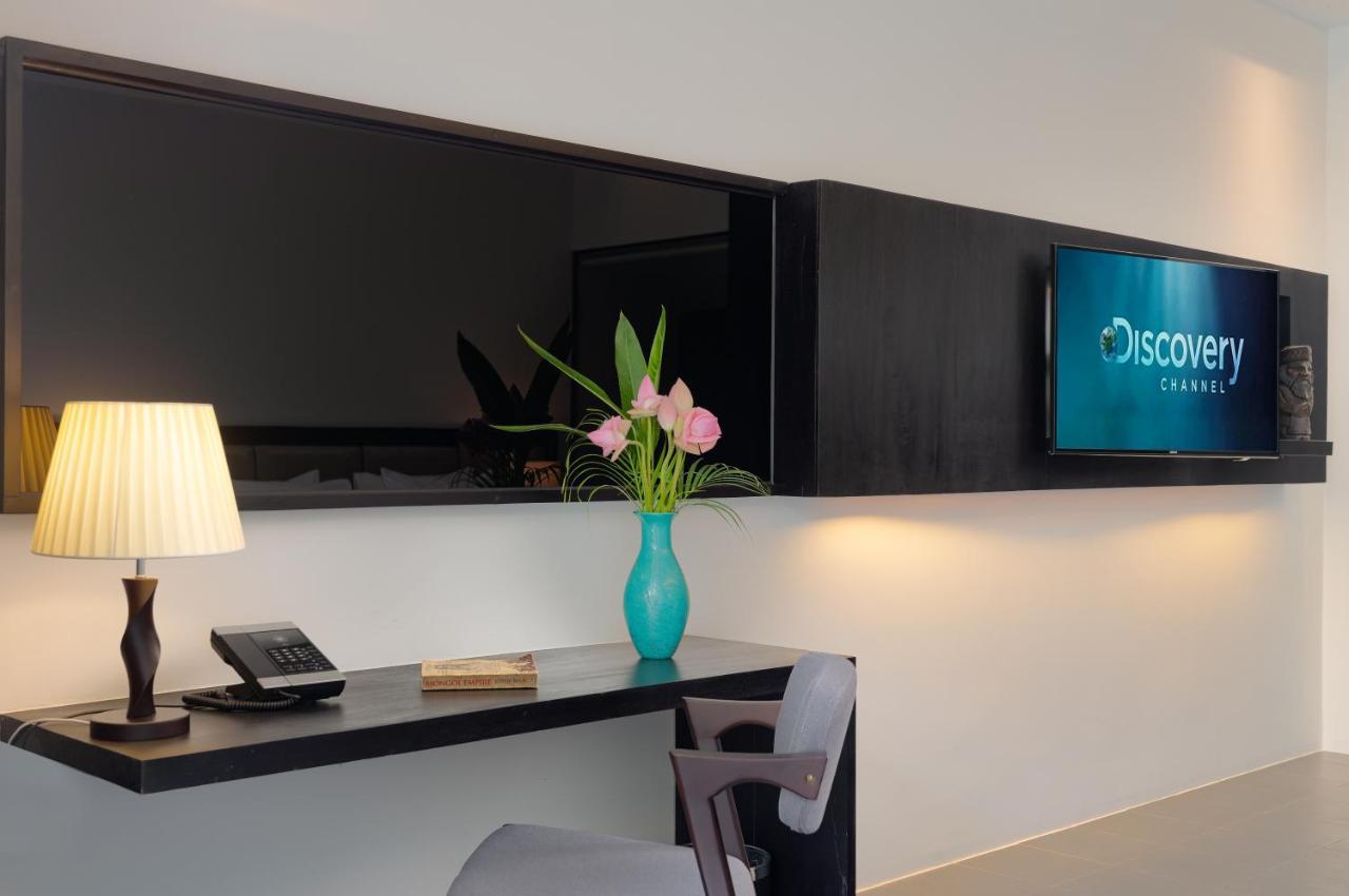 Eightfold Urban Resort Сиемрип Экстерьер фото Discovery Suites Amenity Area