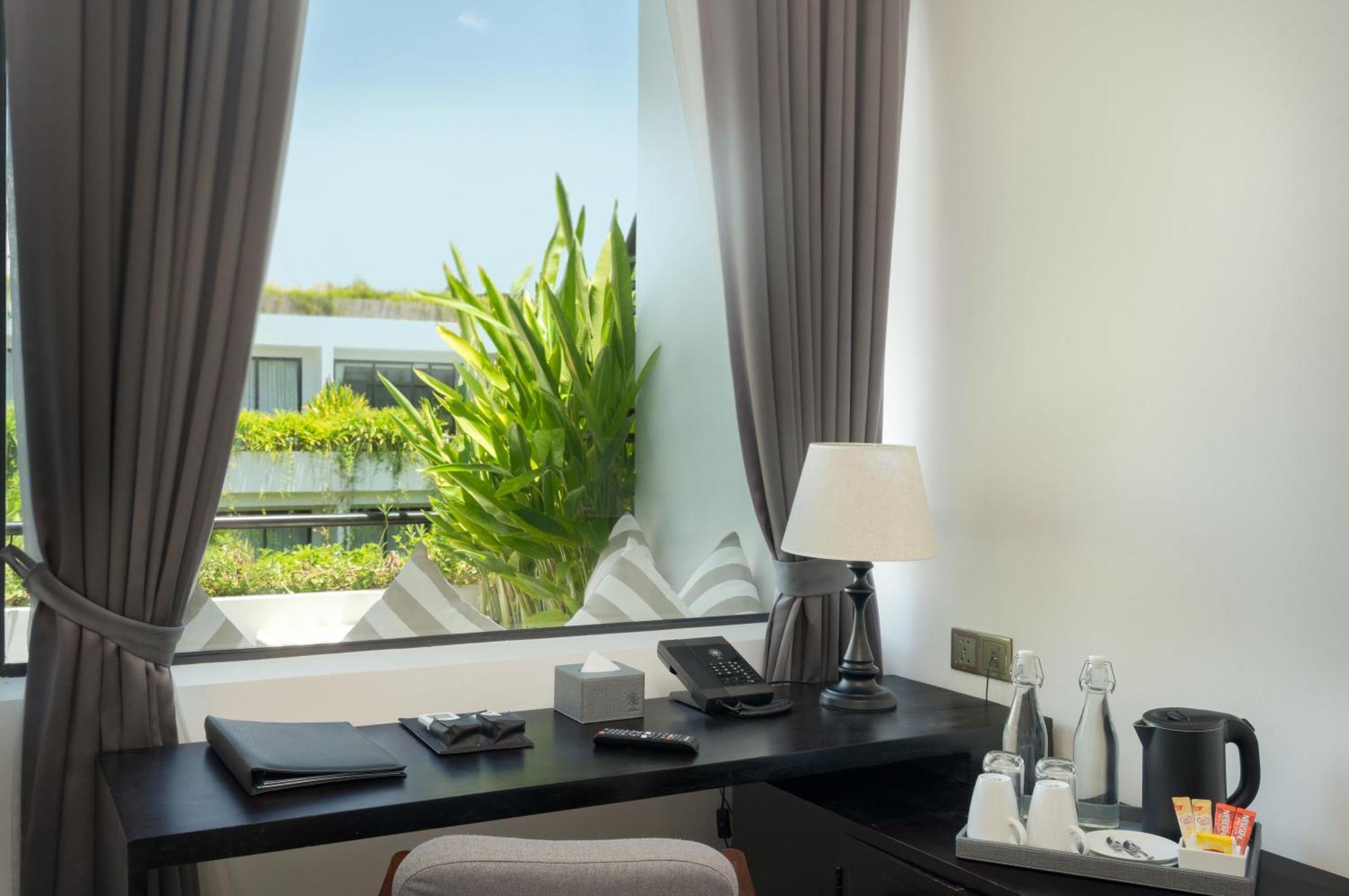 Eightfold Urban Resort Сиемрип Экстерьер фото A room at the hotel